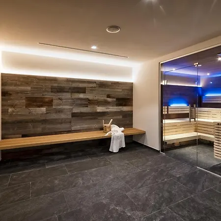 Ander Hotel 4*
